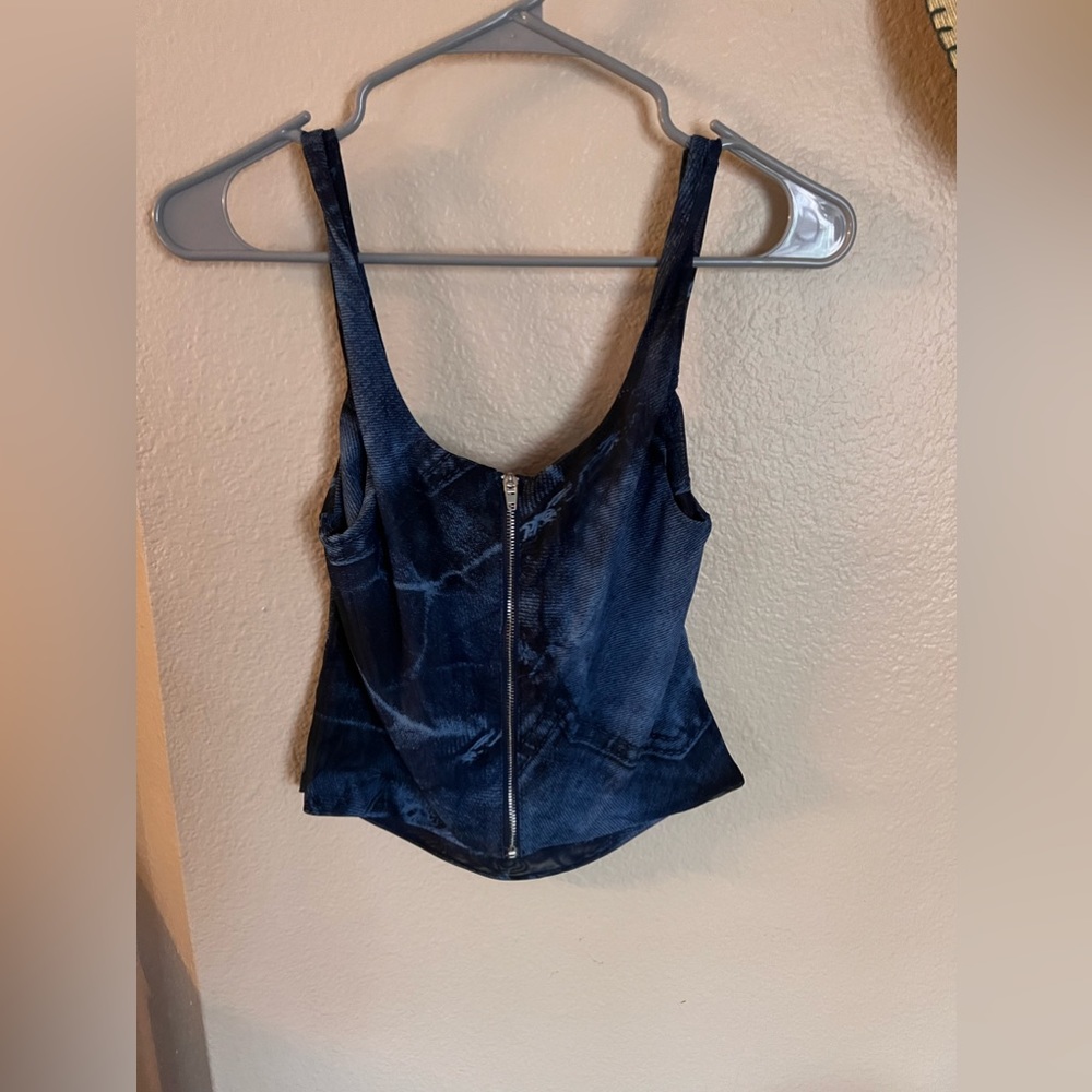 Blue zip top